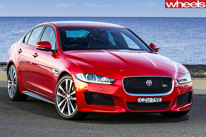 Jaguar -XE-front -side