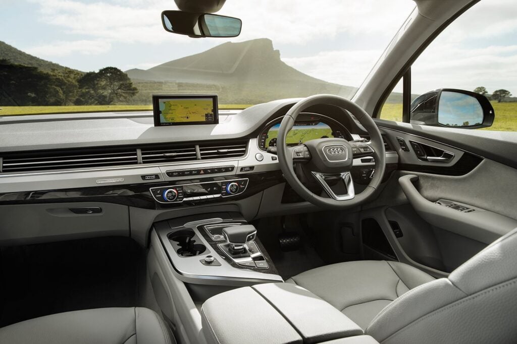 Audi Q7 interior