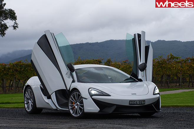 Mc Laren -540C-side