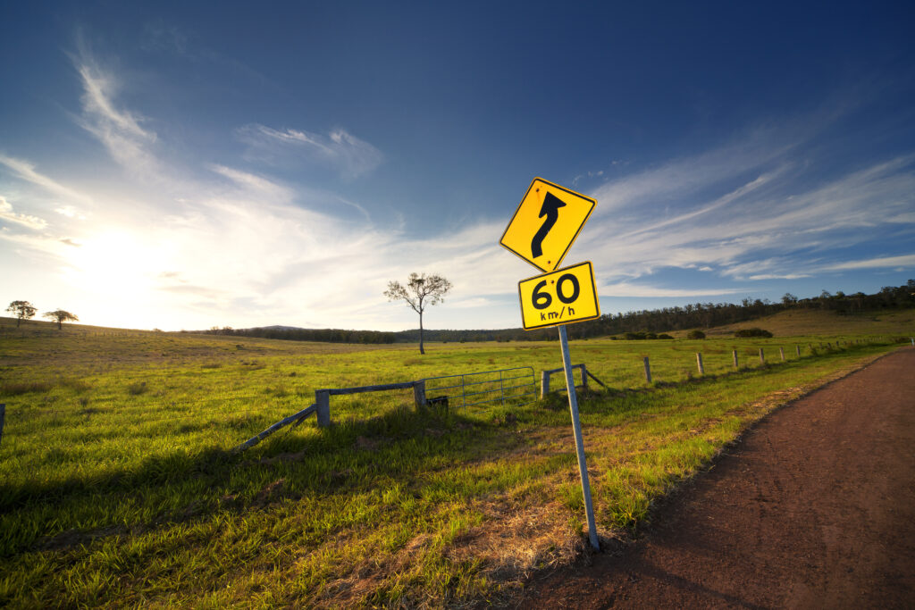 Speed sign corner 60