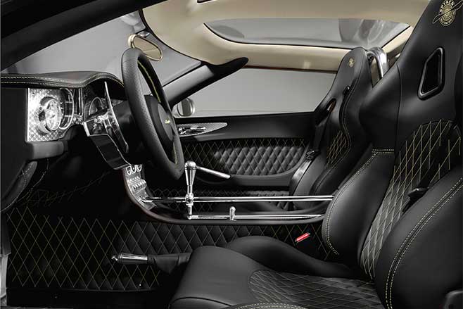 Spyker C8 Aileron LM85 interior