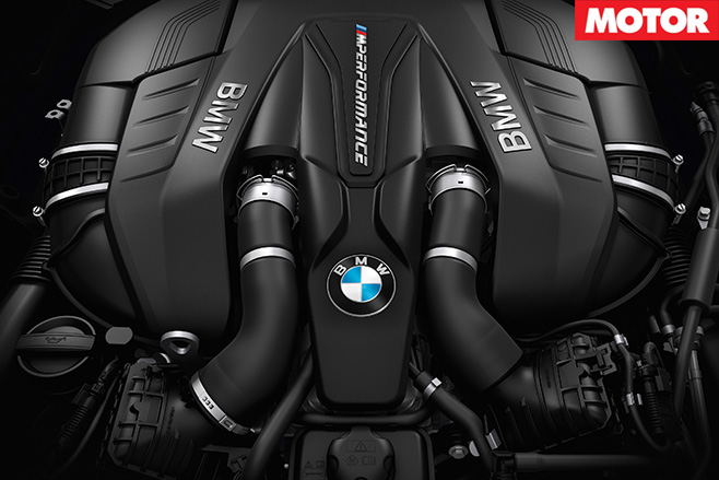 BMW M550i xDrive engine