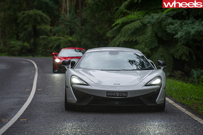 Mc Laren -540C-driving -fr