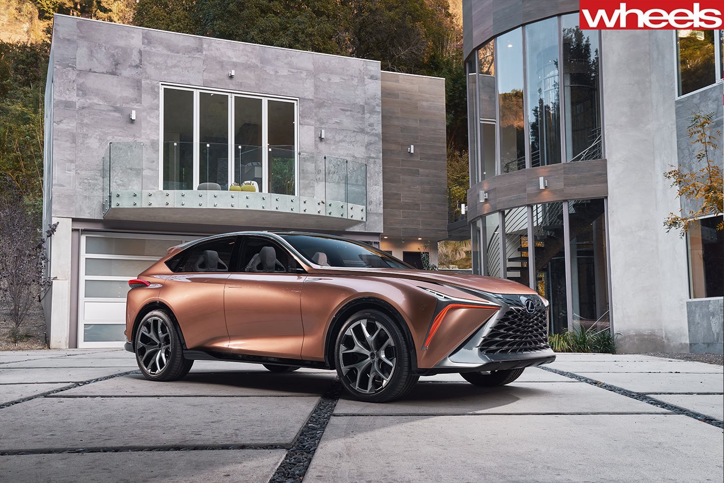 2018 Detroit Motor Show Lexus LF-1 Limitless concept lobs