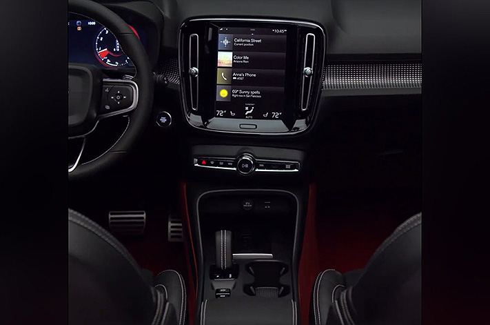 2018 Volvo XC40 interior