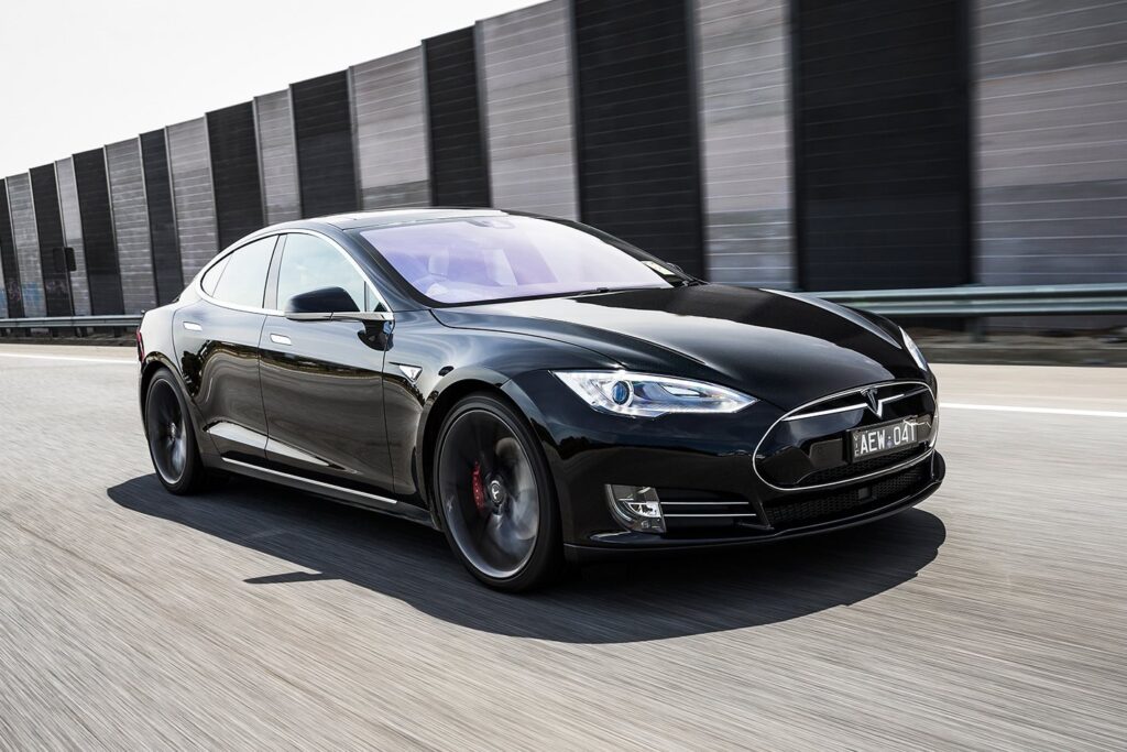 2016 Tesla Model S P90D review
