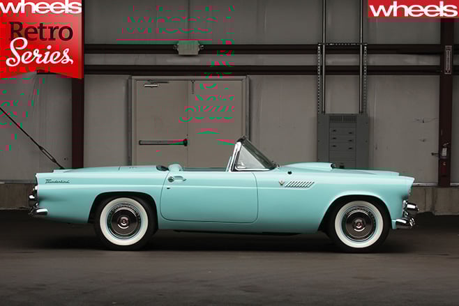 1954-Ford -Thunderbird -side