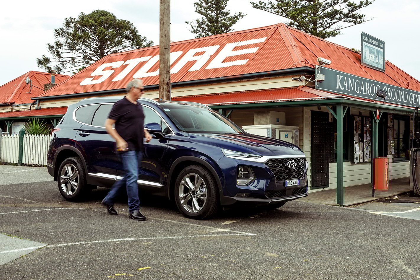 Parking the Hyundai Santa Fe Highlander