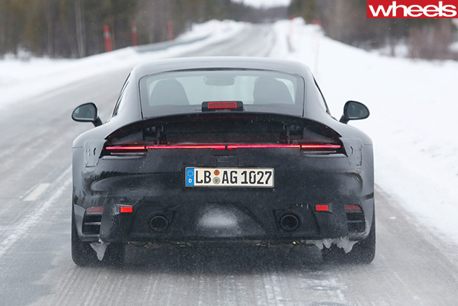 2017-Porsche -911-rear