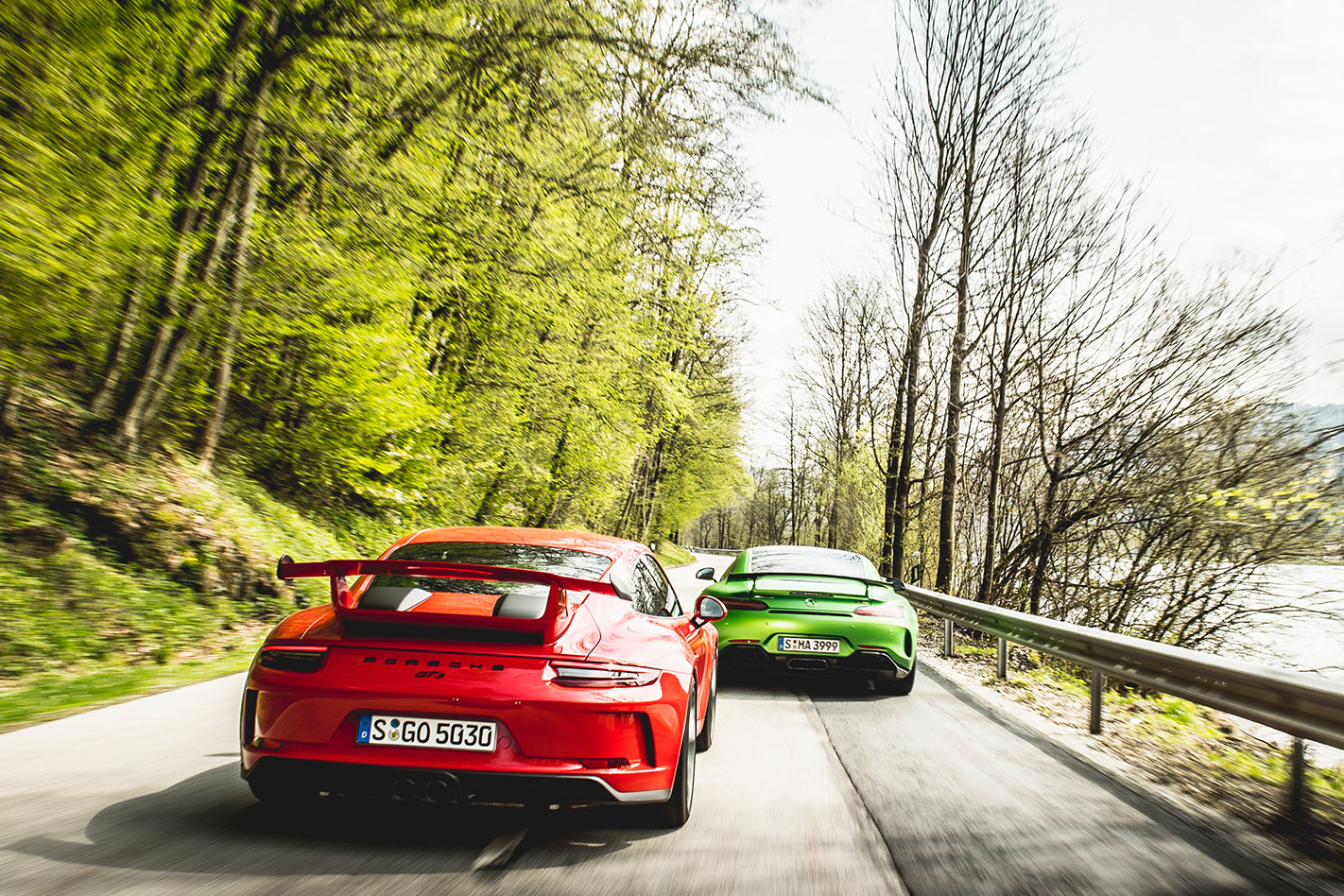 Porsche 911 GT3 rear driving