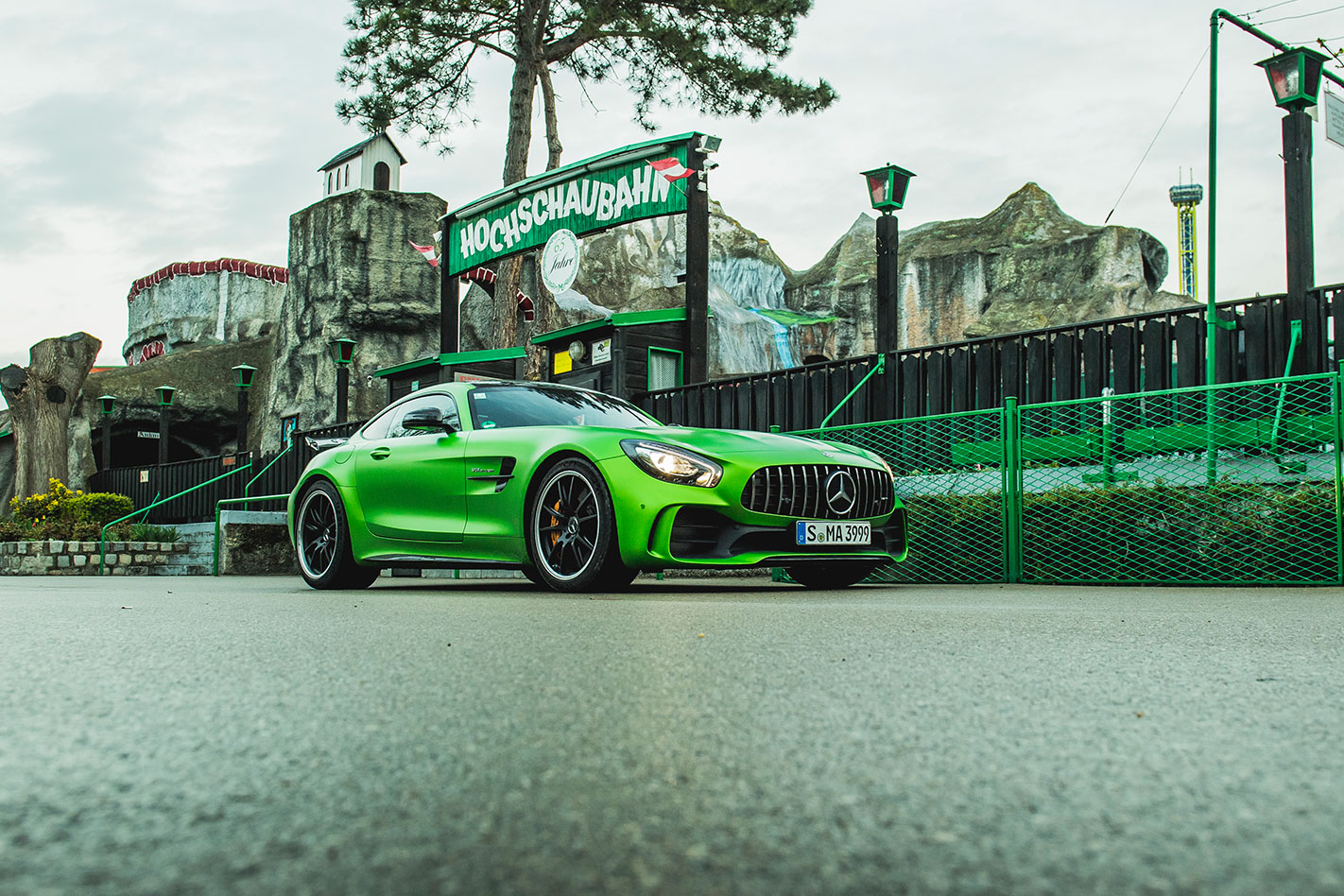 Mercedes AMG GT R side profile