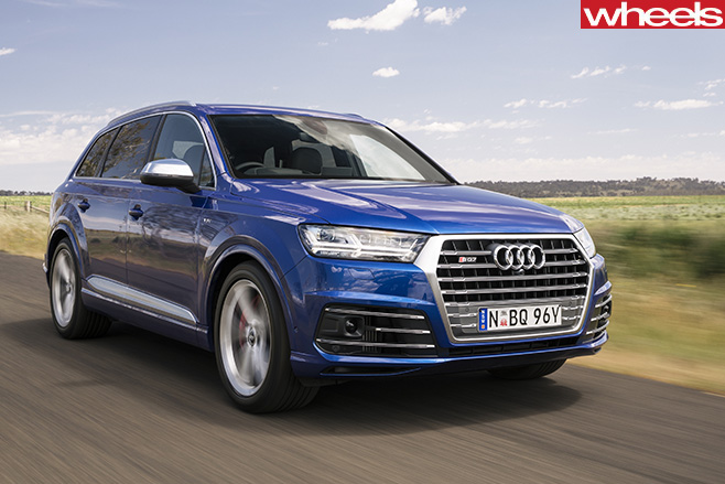 2017-Audi -SQ7-front -side