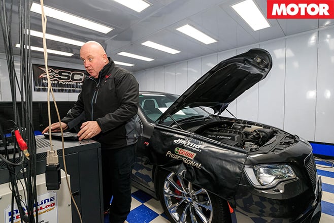Chrysler 300 SRT on dyno