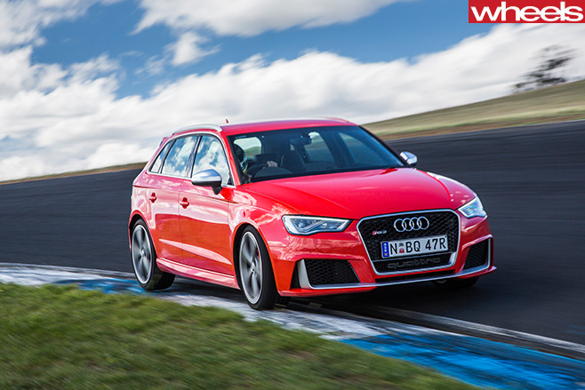 Audi -RS-driving -corner