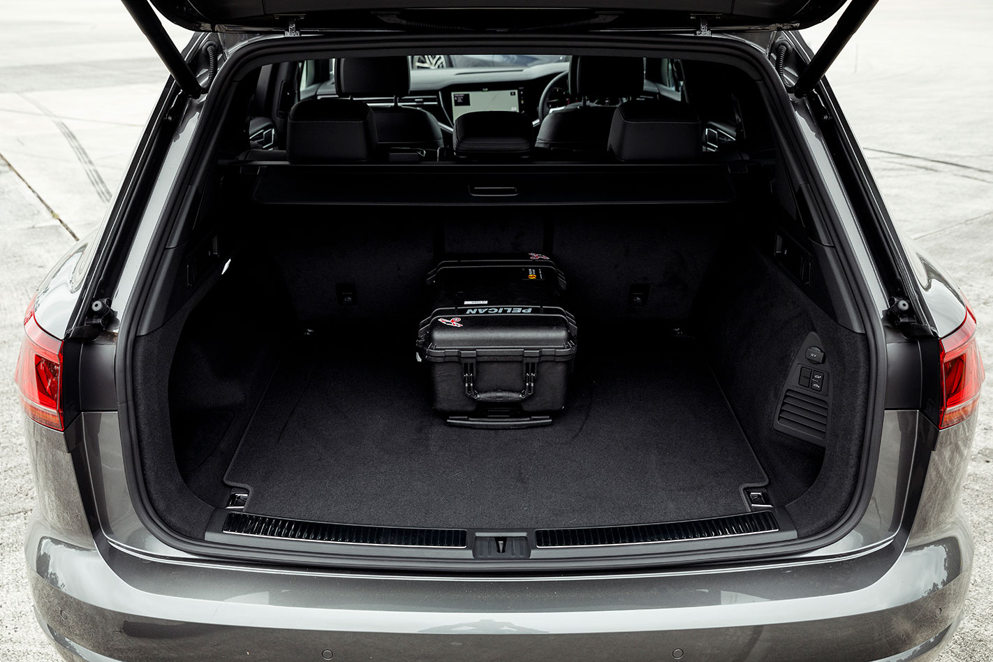 Volkswagen Touareg boot space