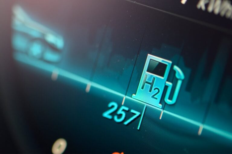 hydrogen fuel gauge mercedes