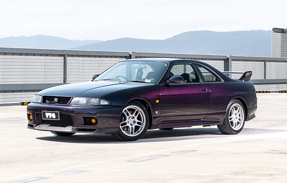 Modern Classic Nissan Skyline R33 GT R Modern Classic Nissan Skyline R33 GT R
